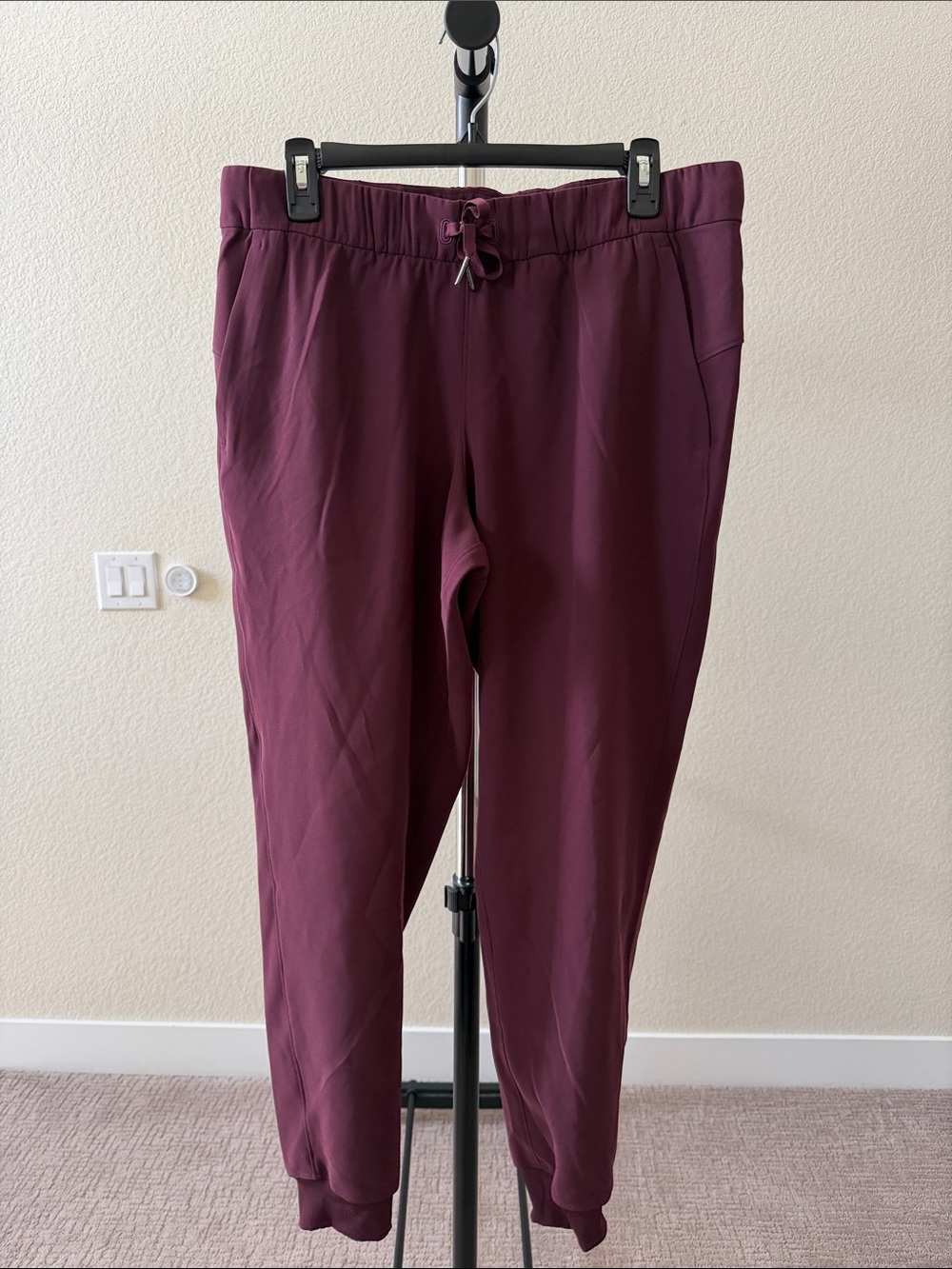 lululemon athletica Women's Burgundy Drawstring Track Joggers